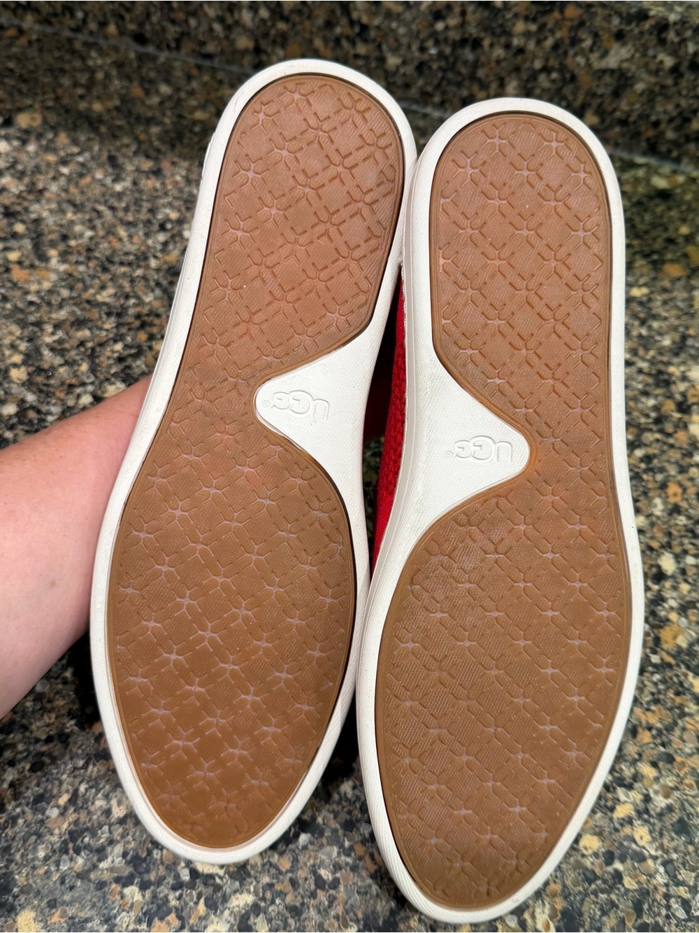 Ugg Sammy knit  Women's Red Knit Slip-On Sneakers 10 - Picture 6 of 8
